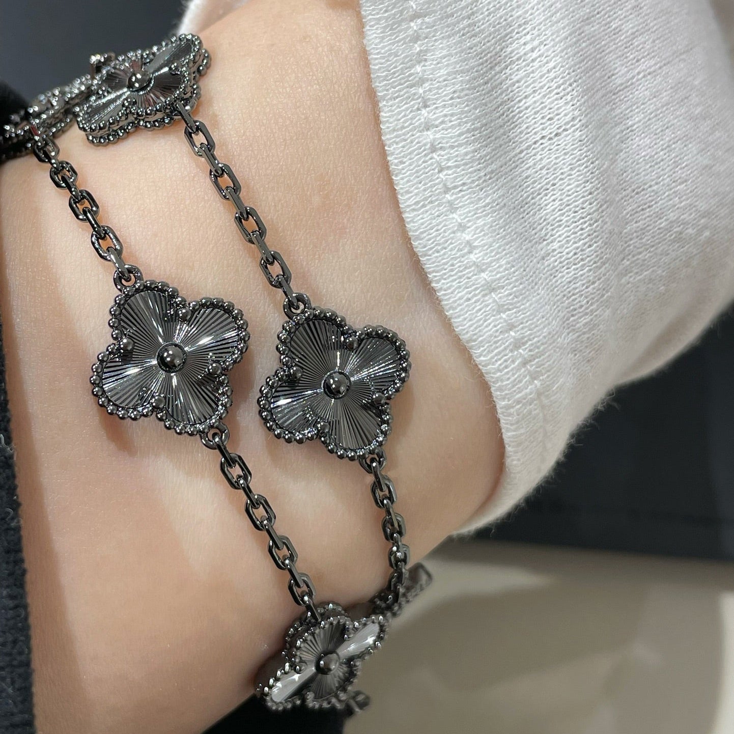 [Valéa jewellery]CLOVER 5 MOTIF BLACK BRACELET