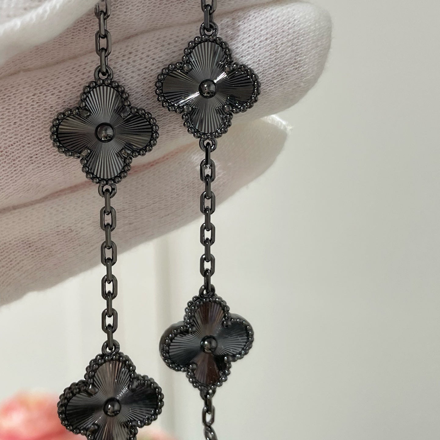 [Valéa jewellery]CLOVER 5 MOTIF BLACK BRACELET