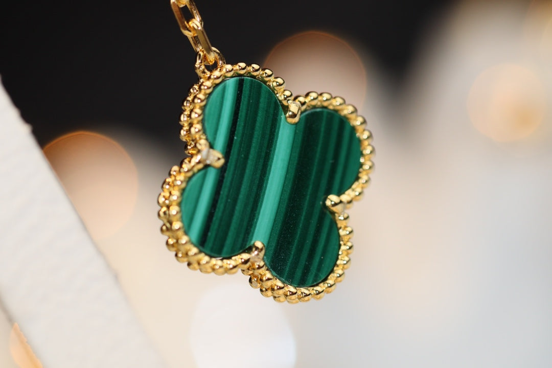 [valéa jewellery]CLOVER EARRINGS GOLD MALACHITE DIAMOND 3 MOTIF