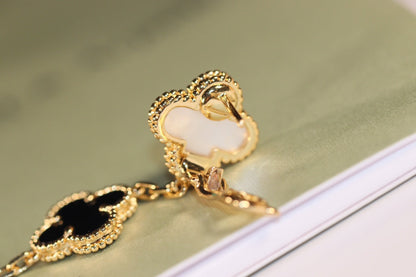 [valéa jewellery]CLOVER EARRINGS GOLD ONYX MOP 3 MOTIF