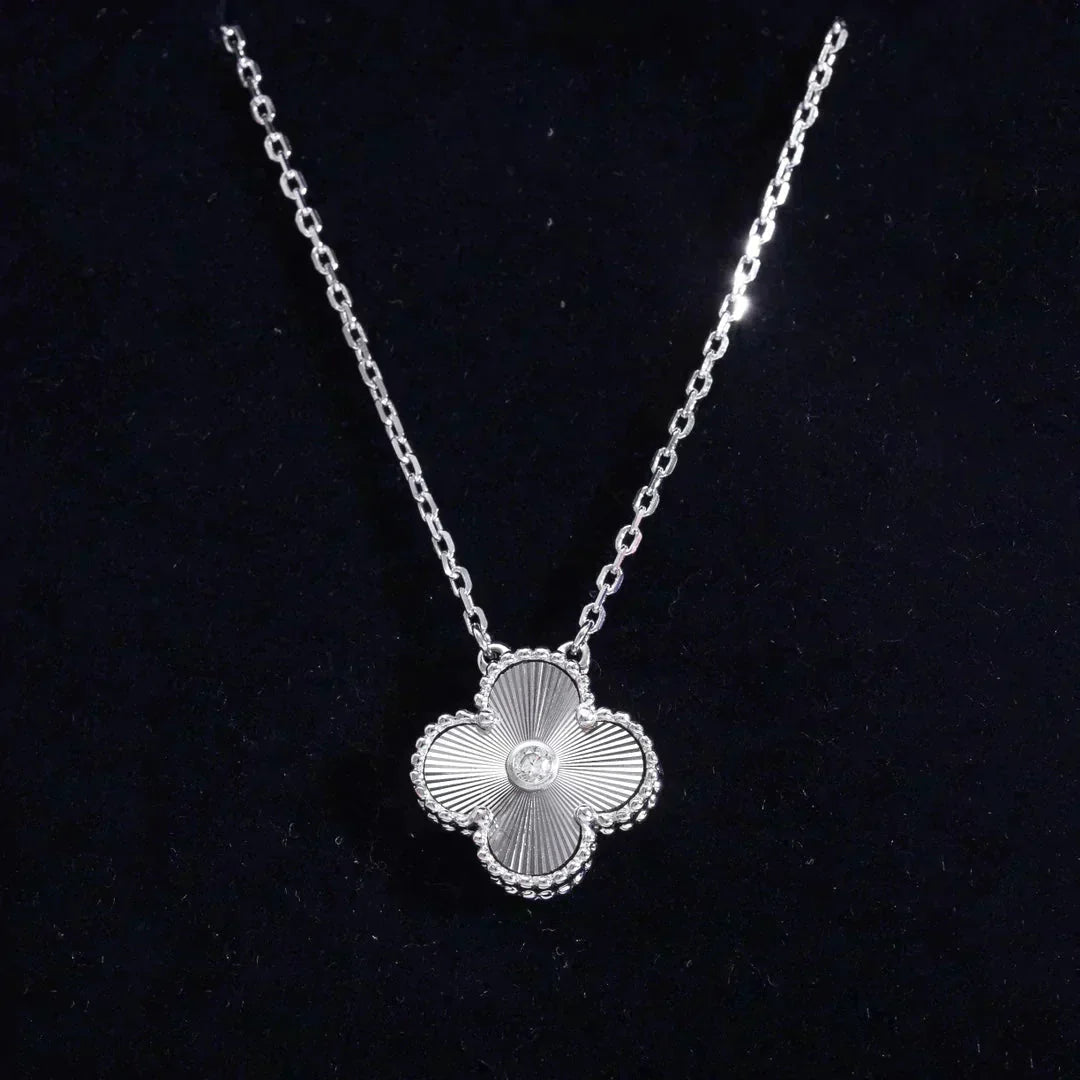 [Valéa jewellery]CLOVER  15MM DIAMOND LASER NECKLACE SILVER