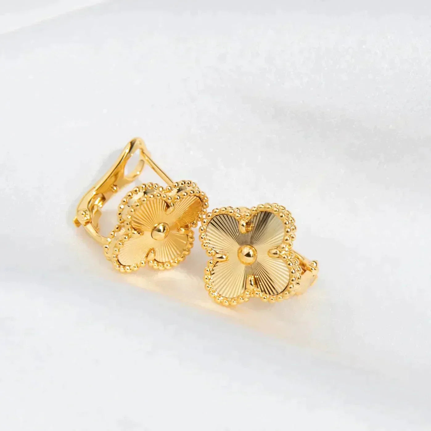 [Valéa jewellery]CLOVER MEDIUM 1 MOTIFS LASER EARRINGS