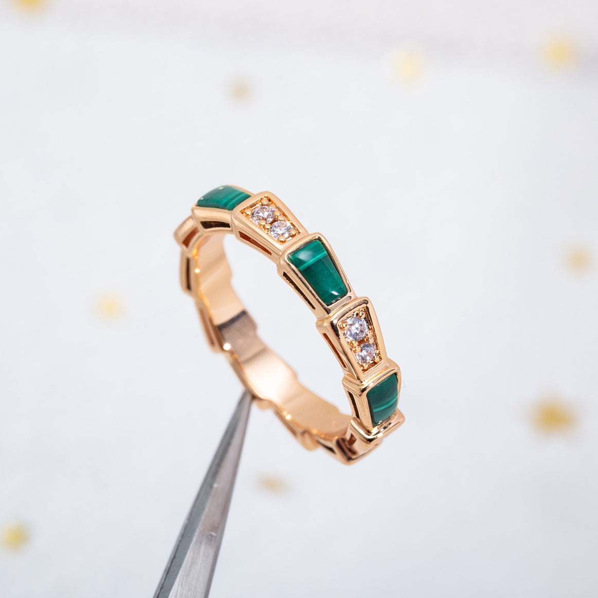 [valéa jewellery]SERPENTI RING PINK GOLD MALACHITE DIAMOND 3MM