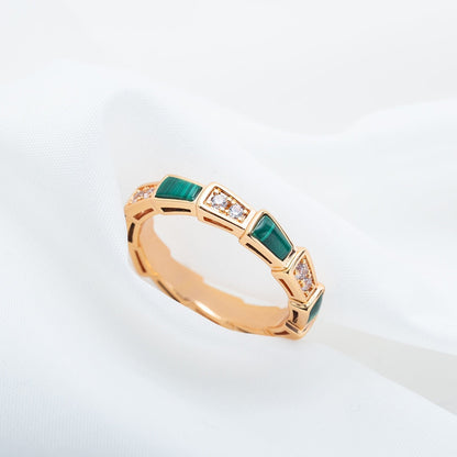 [valéa jewellery]SERPENTI RING PINK GOLD MALACHITE DIAMOND 3MM