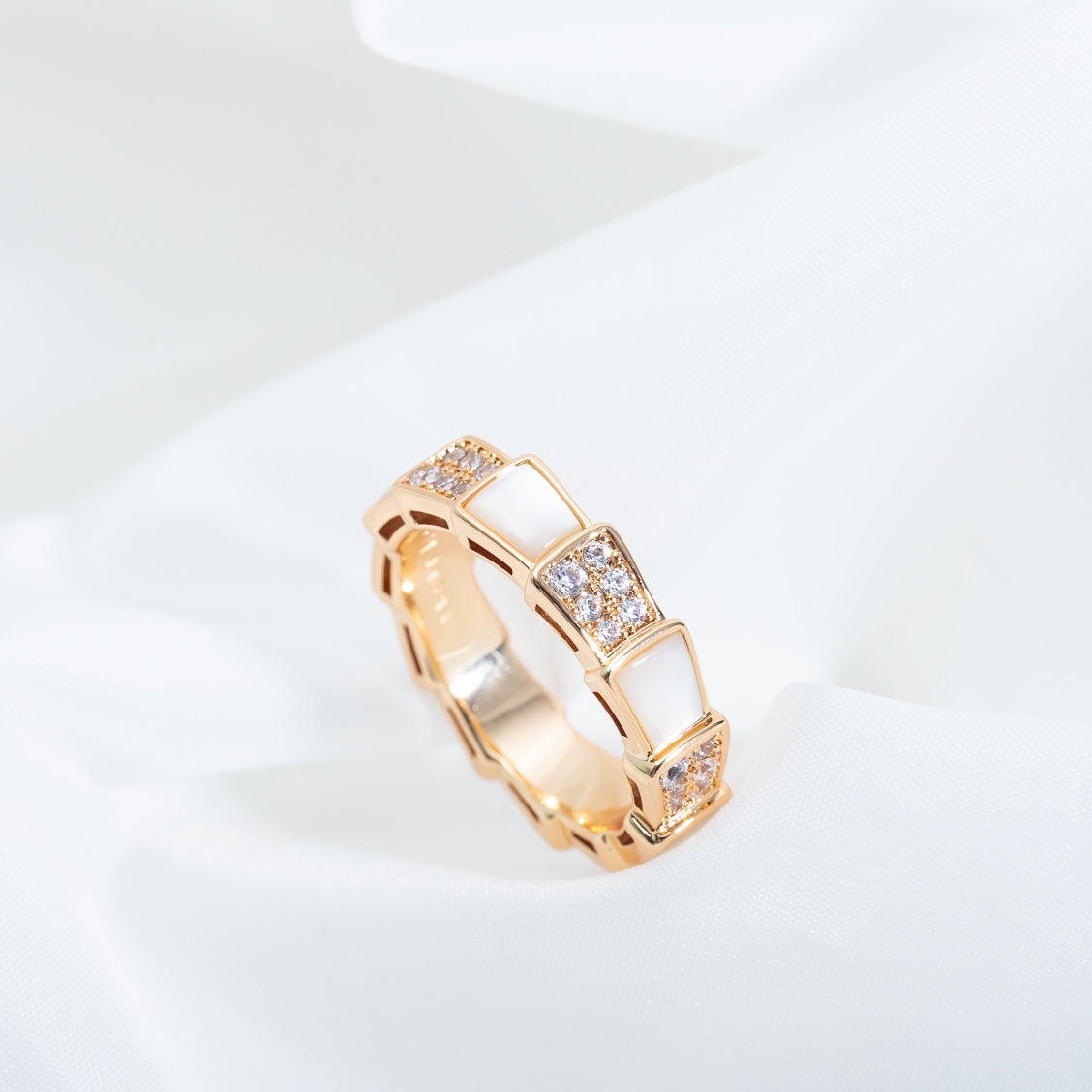 [valéa jewellery]SERPENTI RING PINK GOLD MOP DIAMOND PAVED 4MM