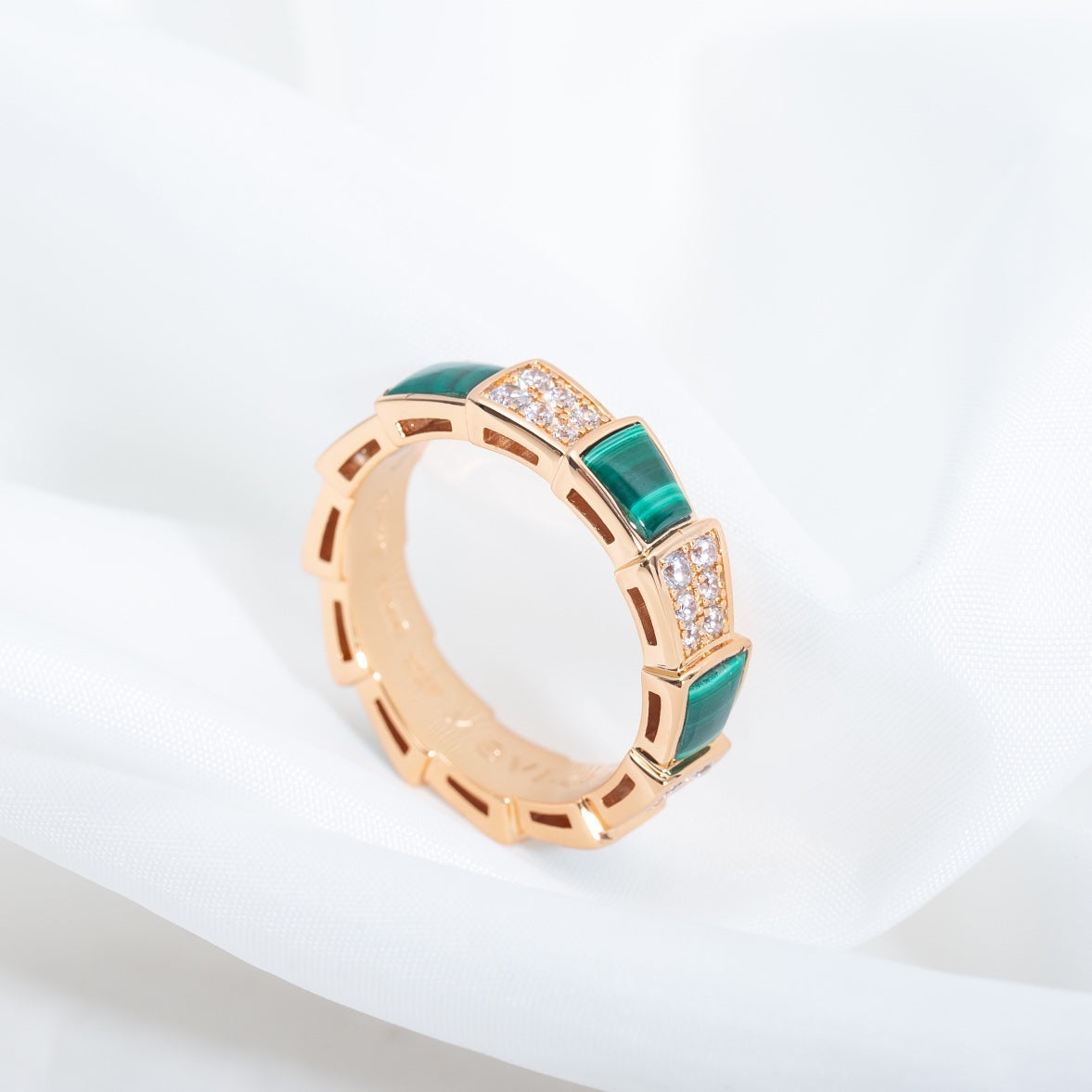 [valéa jewellery]SERPENTI RING PINK GOLD MALACHITE DIAMOND PAVED 4MM