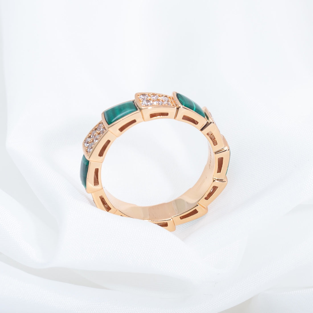 [valéa jewellery]SERPENTI RING PINK GOLD MALACHITE DIAMOND PAVED 4MM