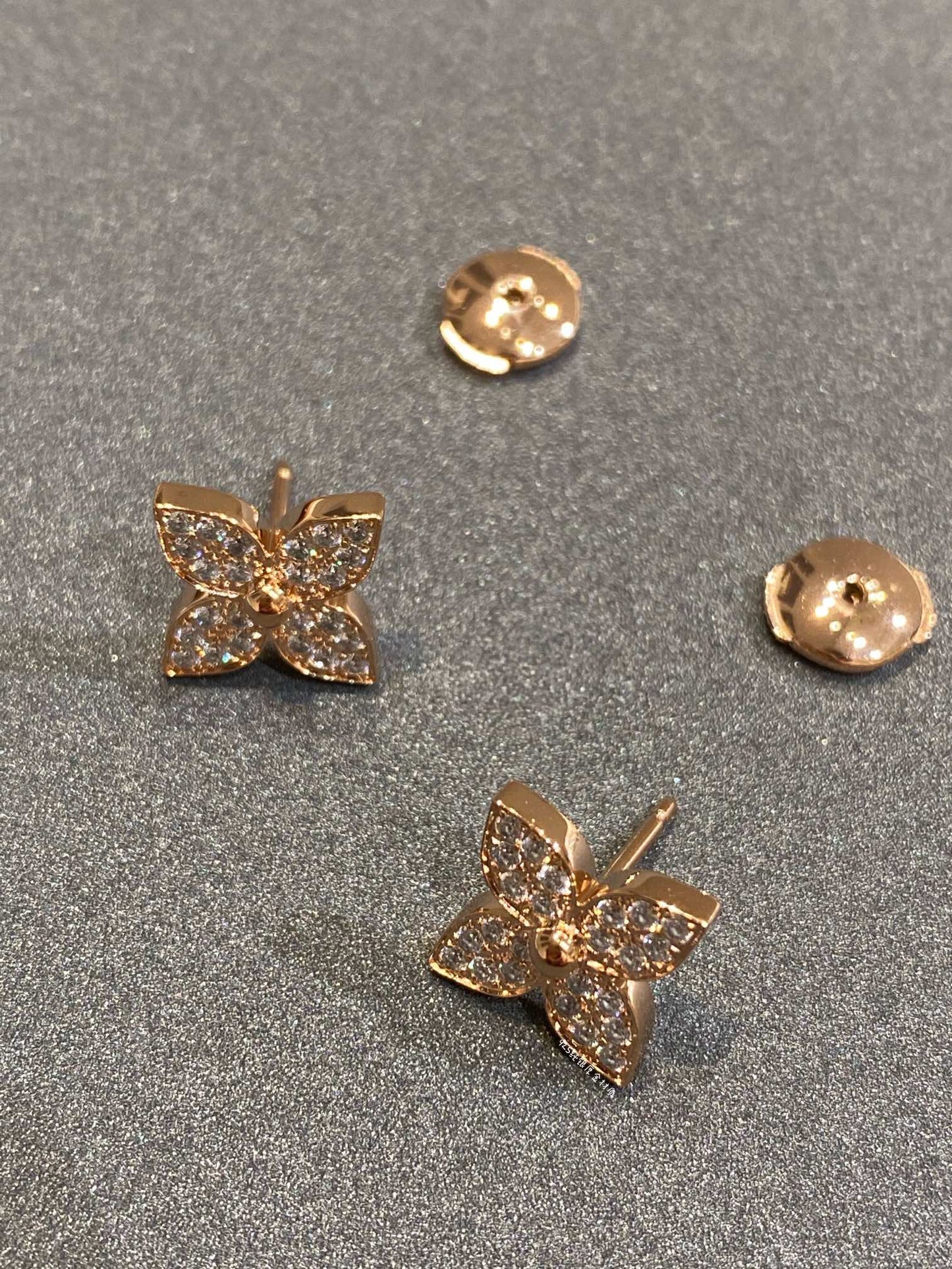 [valéa jewellery]STAR DIAMOND EARRINGS