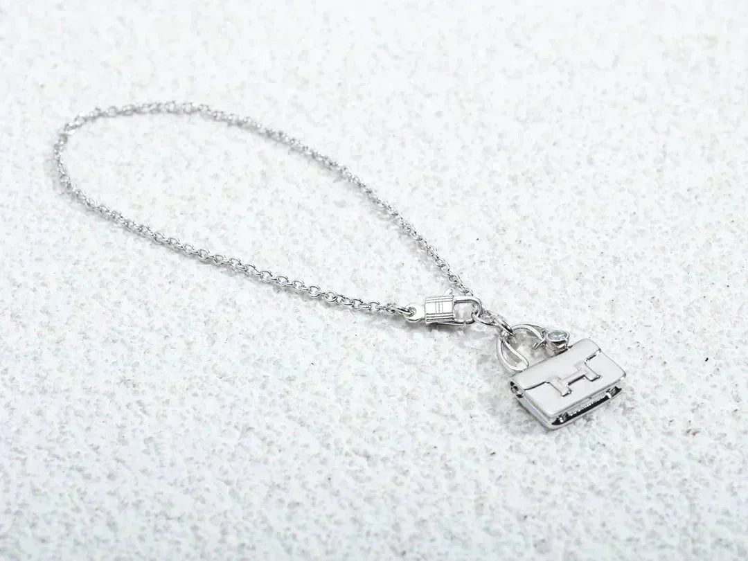 [Valéa jewellery]AMULETTE PEDANT SILVER NECKLACE