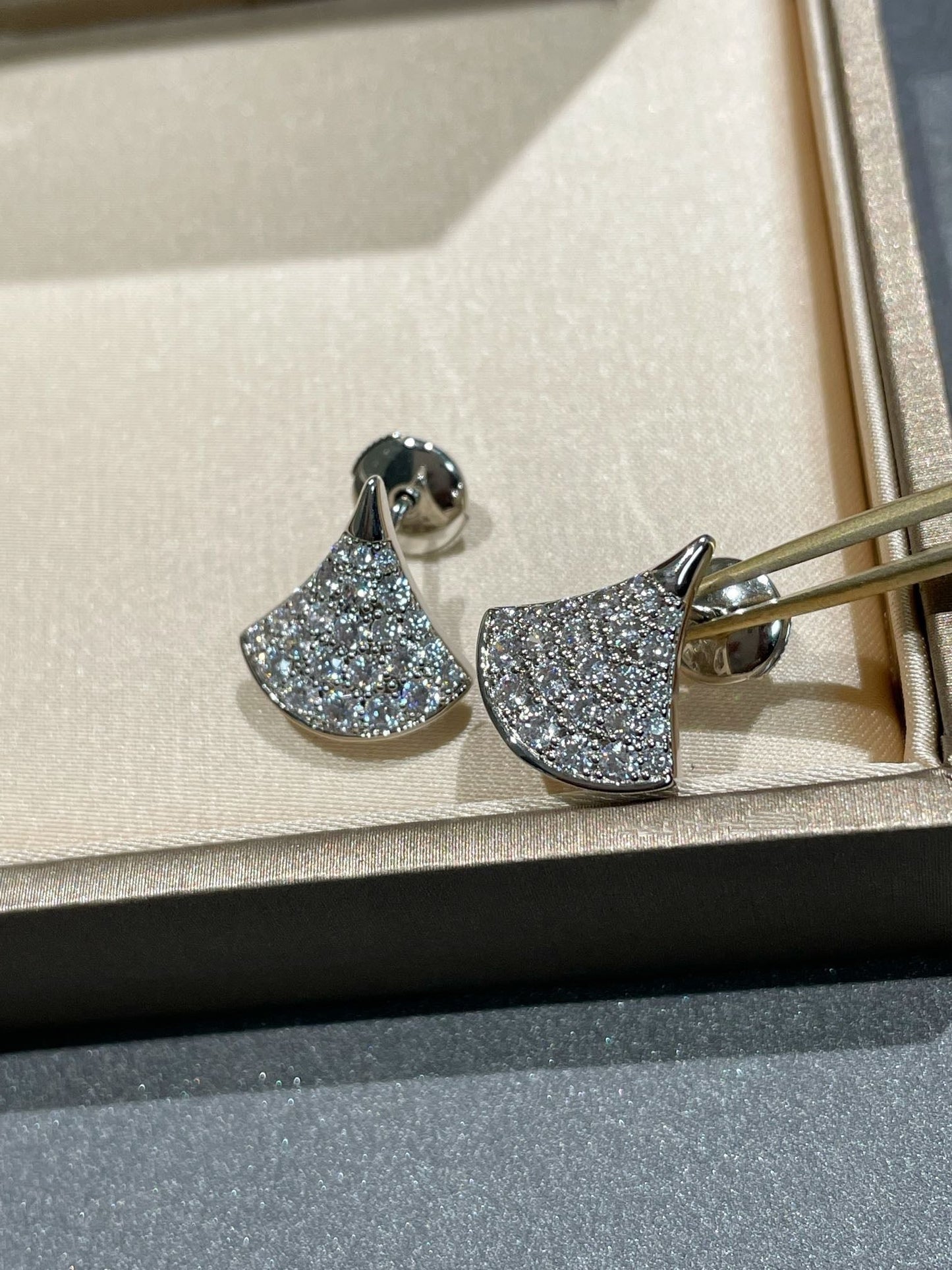 [Valéa jewellery]DREAM STUD EARRINGS DIAMOND