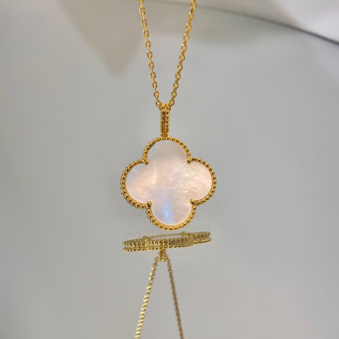 [Valéa jewellery]CLOVER 25MM MOP LARGE PENDANT NECKLACE