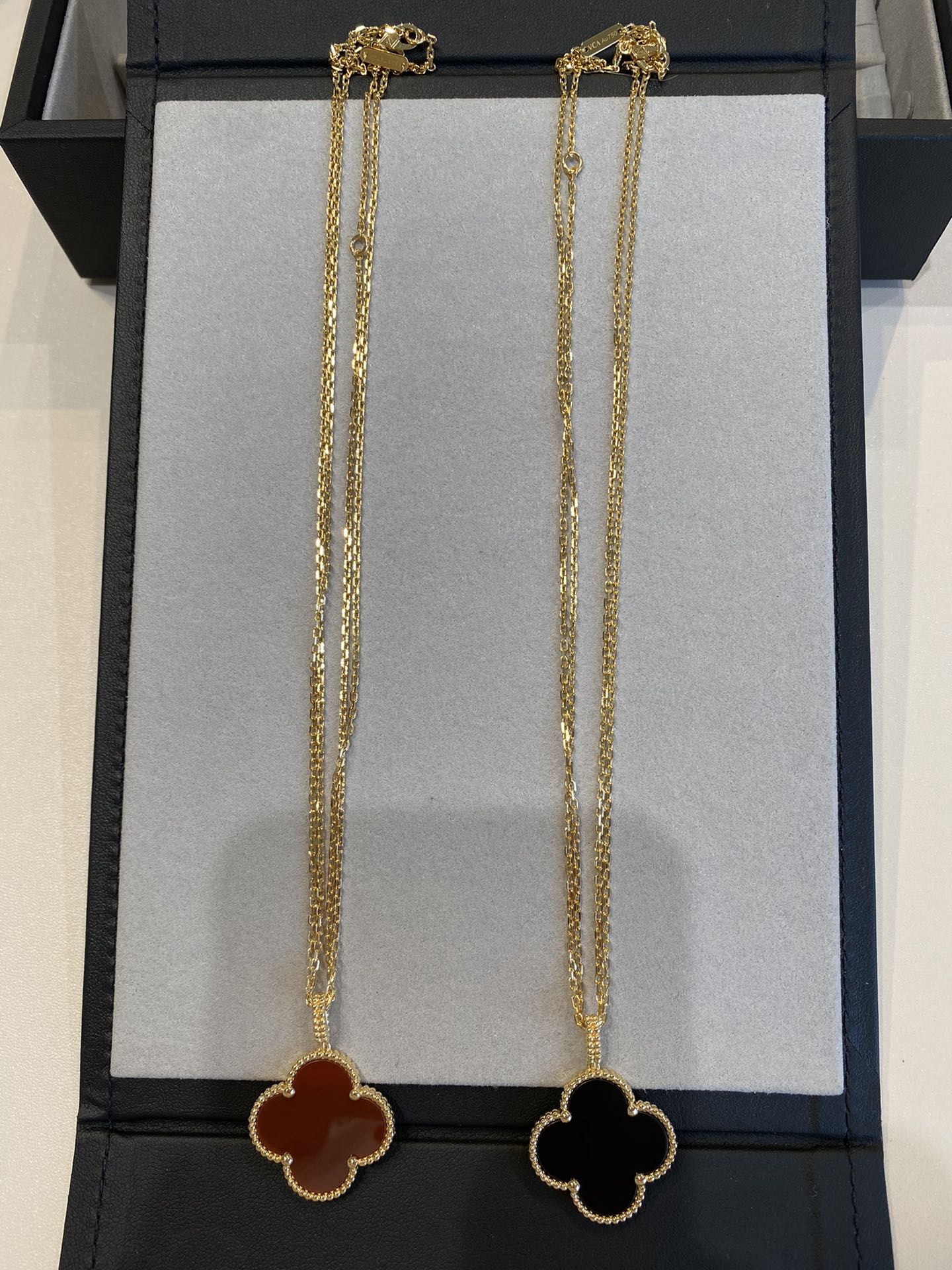 [Valéa jewellery]CLOVER 25MM NECKLACE GOLD CARNELIAN