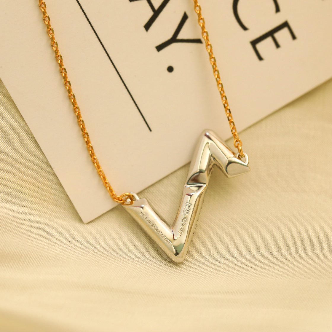 [valéa jewellery]VOLT SILVER DIAMOND PEDANT NECKLACE