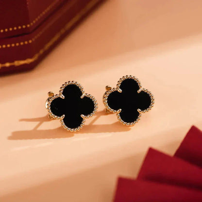 [Valéa jewellery]CLOVER MEDIUM 1 MOTIFS  ONYX STUD EARRINGS