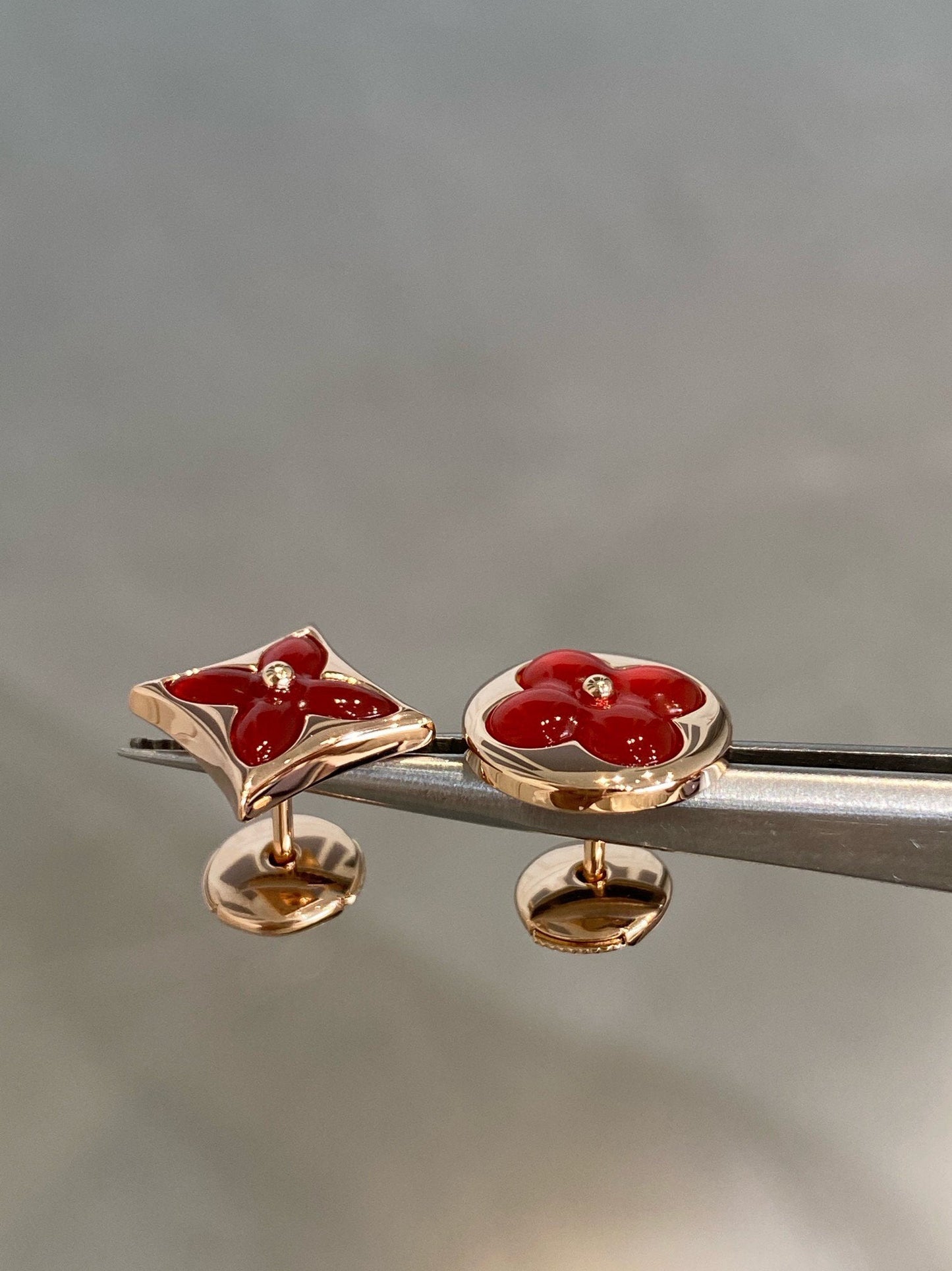 [valéa jewellery]STAR AND SUN PINK GOLD CARNELIAN STUD EARRINGS