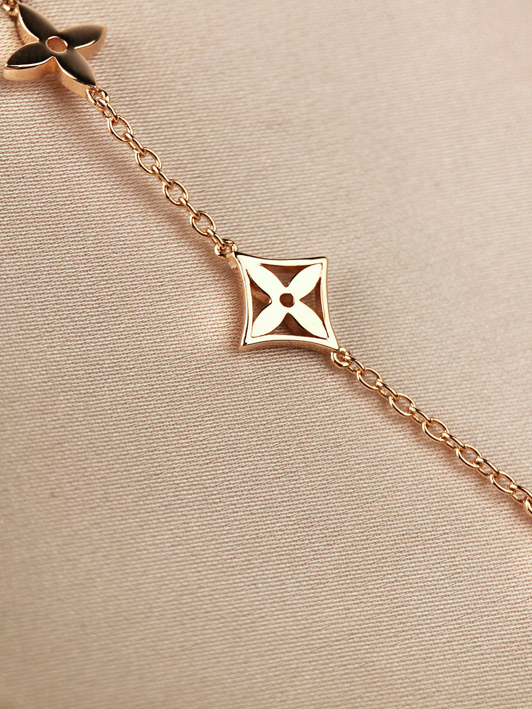 [valéa jewellery]STAR AND SUN 7 MOTIFS GOLD BRACELET