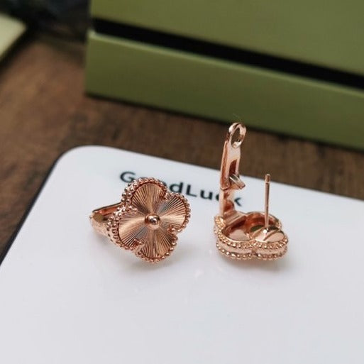 [Valéa jewellery]CLOVER MEDIUM STUD EARRINGS