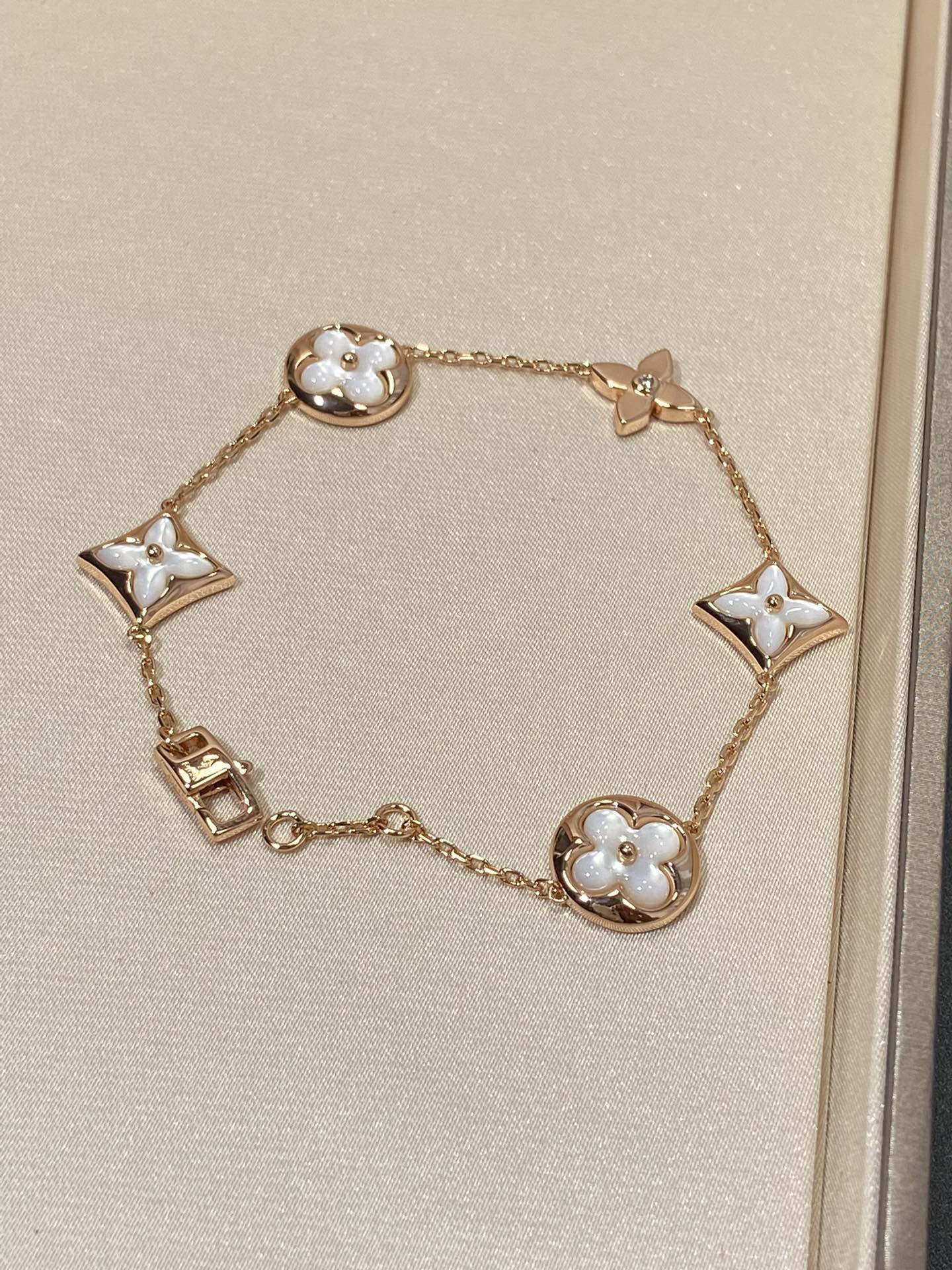 [valéa jewellery]STAR AND SUN 5 MOTIF MOP PINK GOLD BRACELET