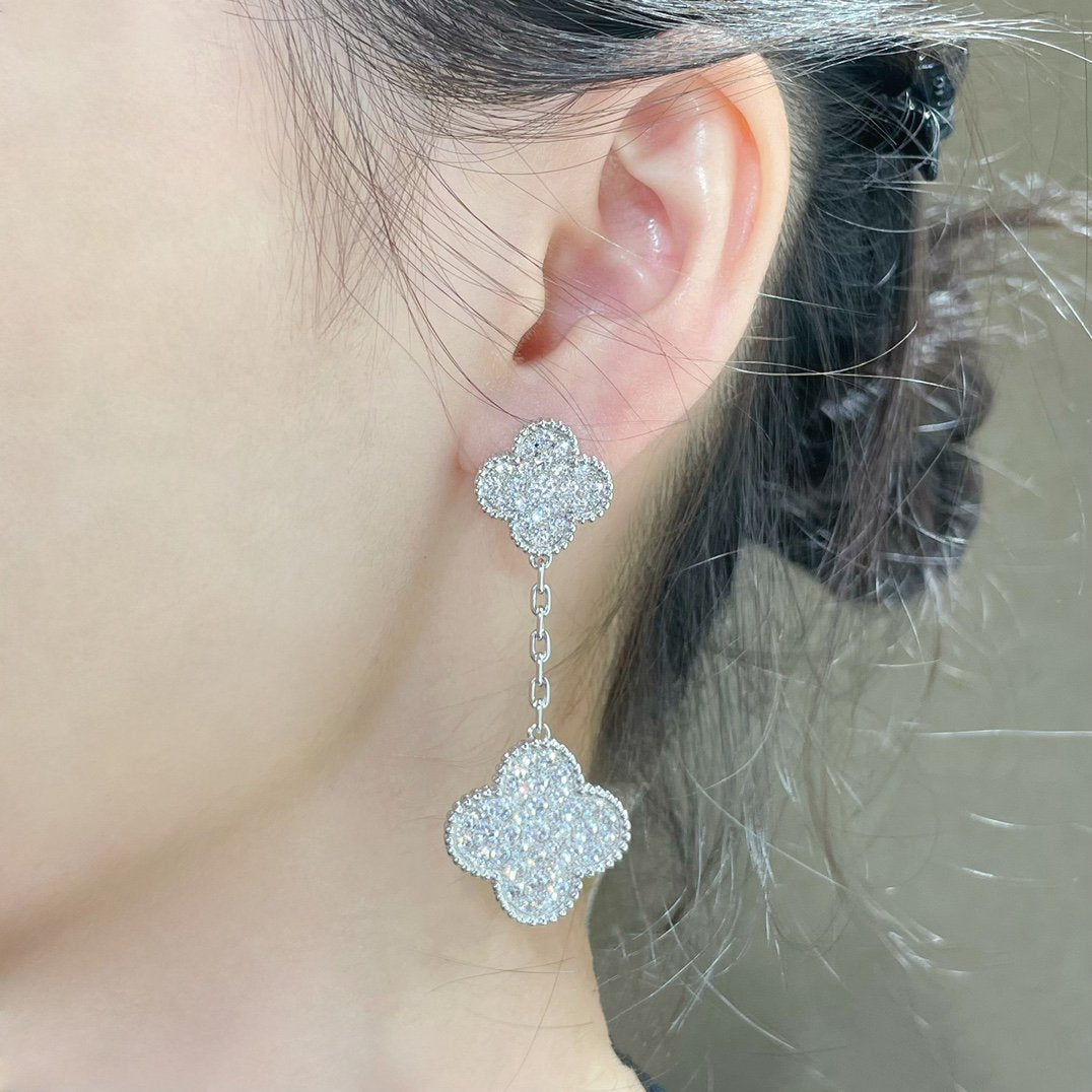 [Valéa jewellery]CLOVER 2 MOTIFS DIAMOND PAVED SILVER EARRINGS