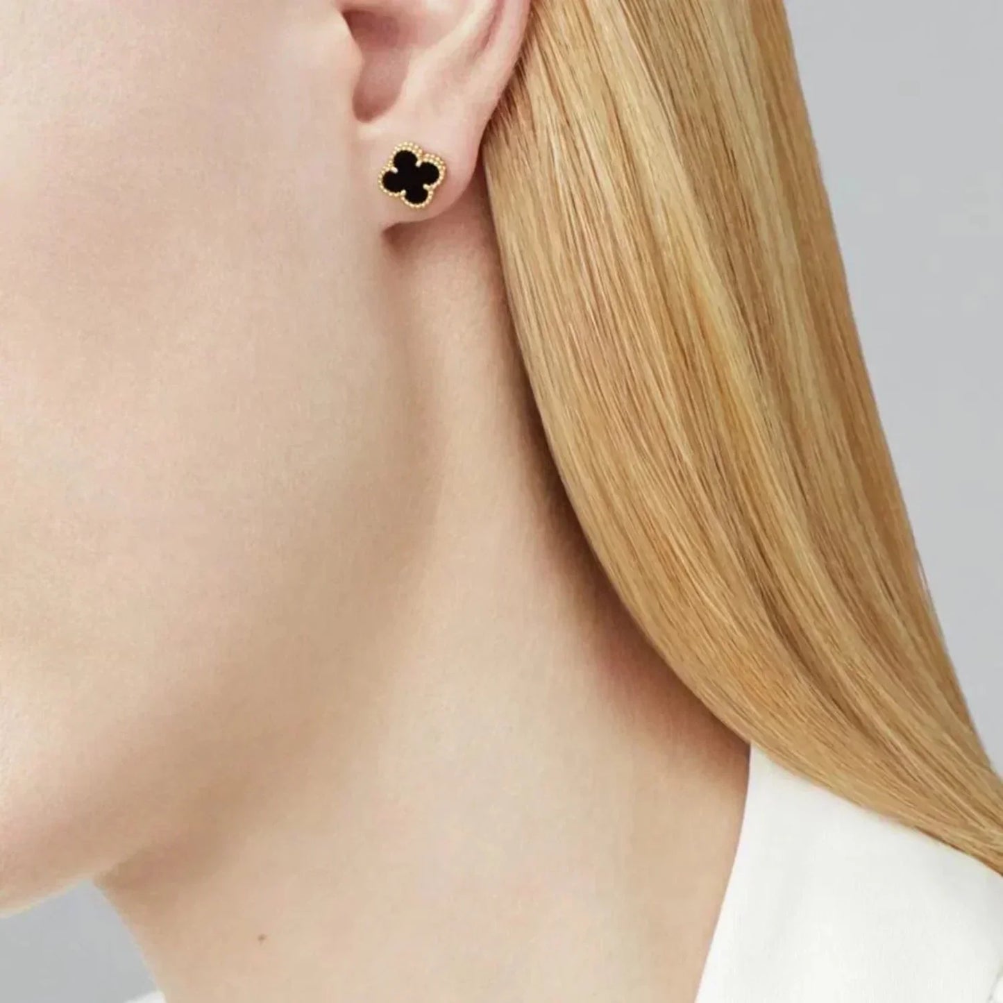 [Valéa jewellery]CLOVER MINI 9.5MM BLACK MOP EARRINGS