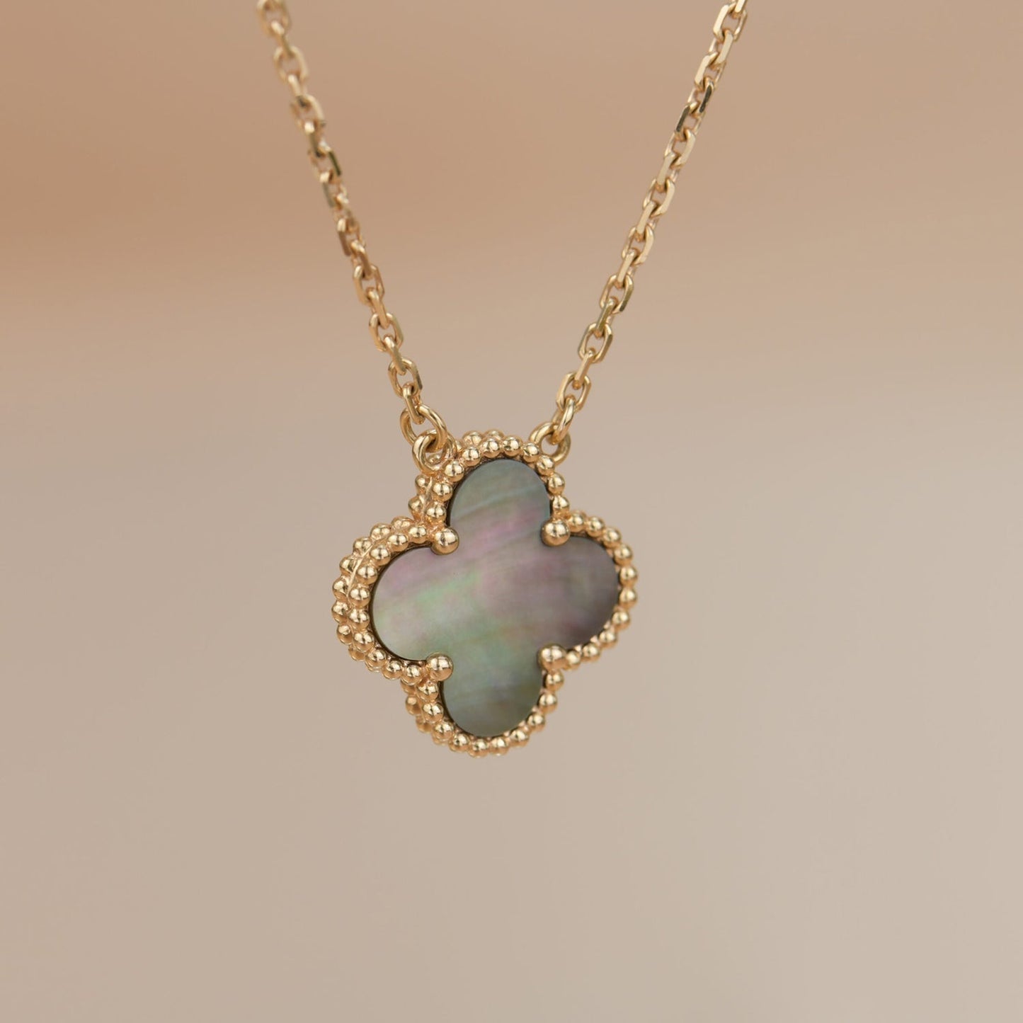 [Valéa jewellery]CLOVER 15MM  GRAY MOTHER OF PEARL NECKLACE