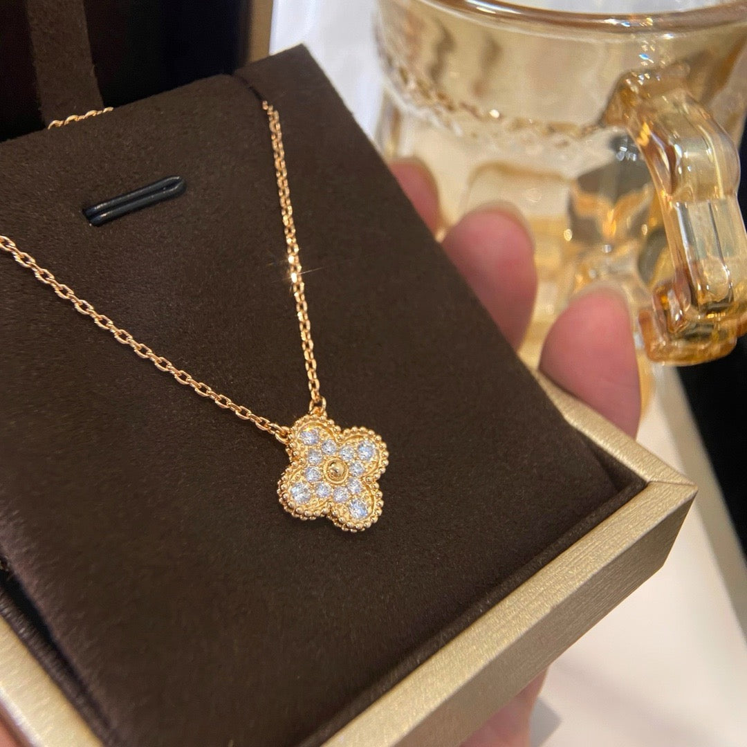 [Valéa jewellery]CLOVER 15MM DIAMOND SINGLE FLOWER NECKLACE