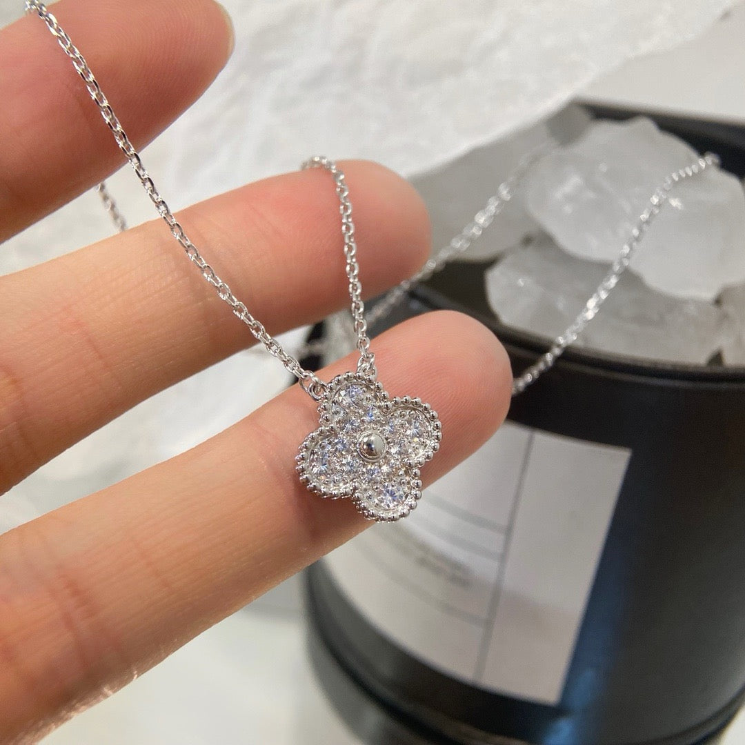 [Valéa jewellery]CLOVER 15MM DIAMOND SINGLE FLOWER NECKLACE