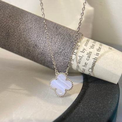 [Valéa jewellery]CLOVER 15MM BLUE CHALCEDONY NECKLACE SILVER