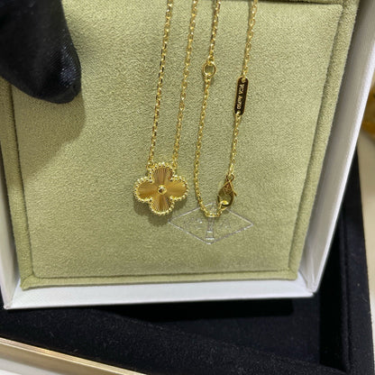 [Valéa jewellery]CLOVER 15MM LASER NECKLACE