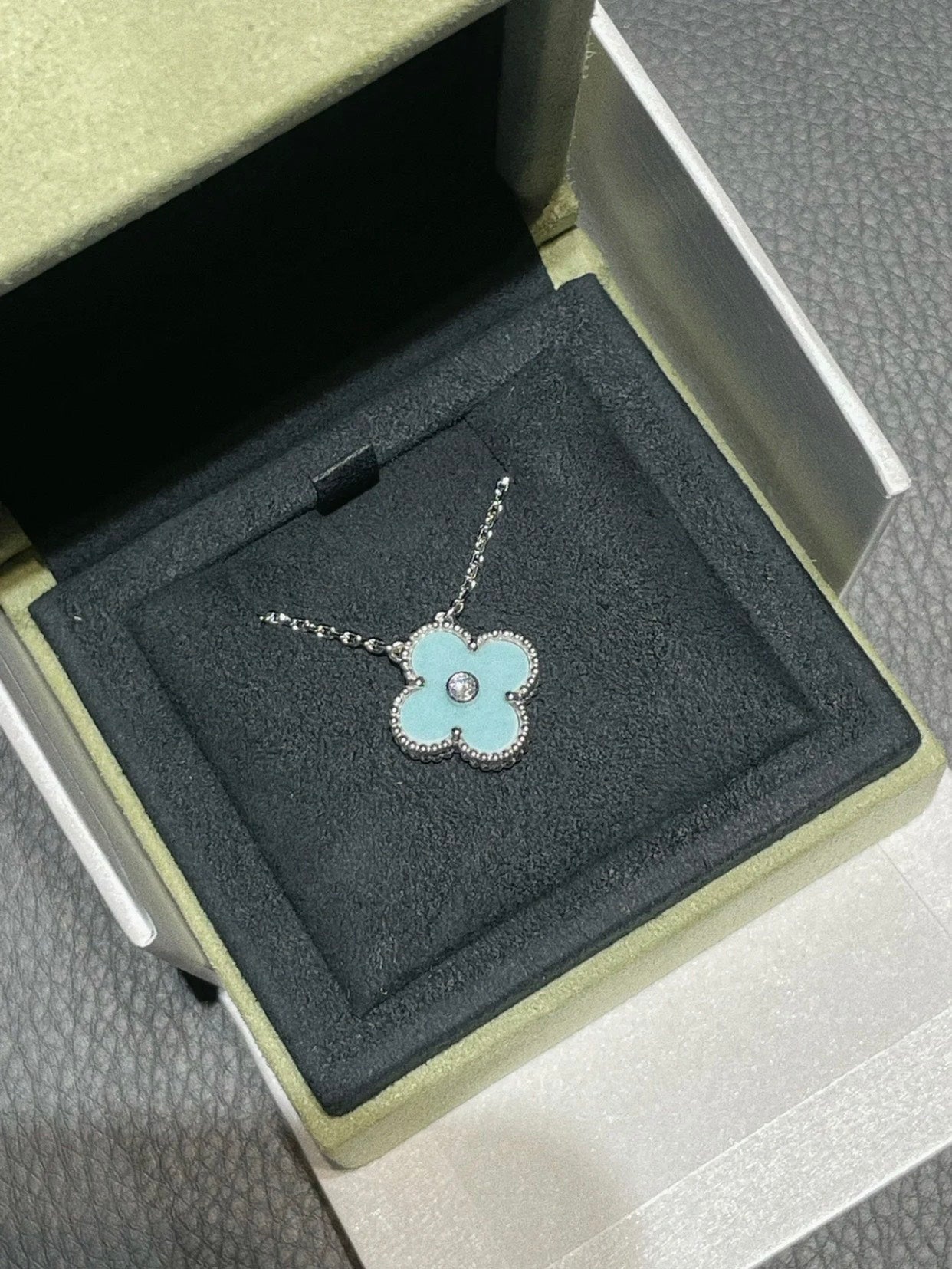 [Valéa jewellery]CLOVER 1 DIAMOND LIGHT BLUE SILVER NECKLACE