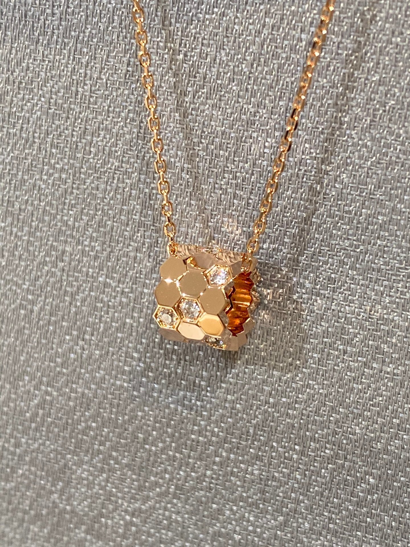 [Valéa jewellery]BEE LOVE DIAMOND NECKLACE