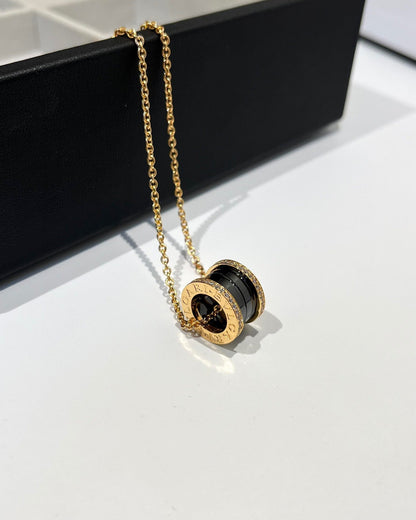 [valéa jewellery]ZERO 1 BLACK CERAMIC DIAMOND PINK GOLD NECKLACE