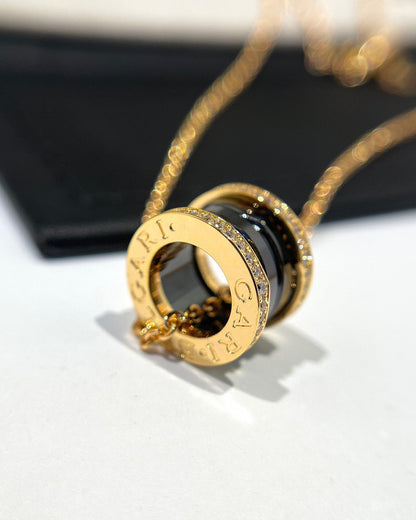 [valéa jewellery]ZERO 1 BLACK CERAMIC DIAMOND PINK GOLD NECKLACE